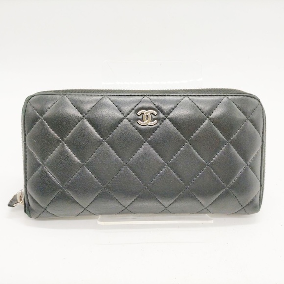 CHANEL - Quilted Large Gasset Zip Around Wallet R1.196 - Picture 1 of 3